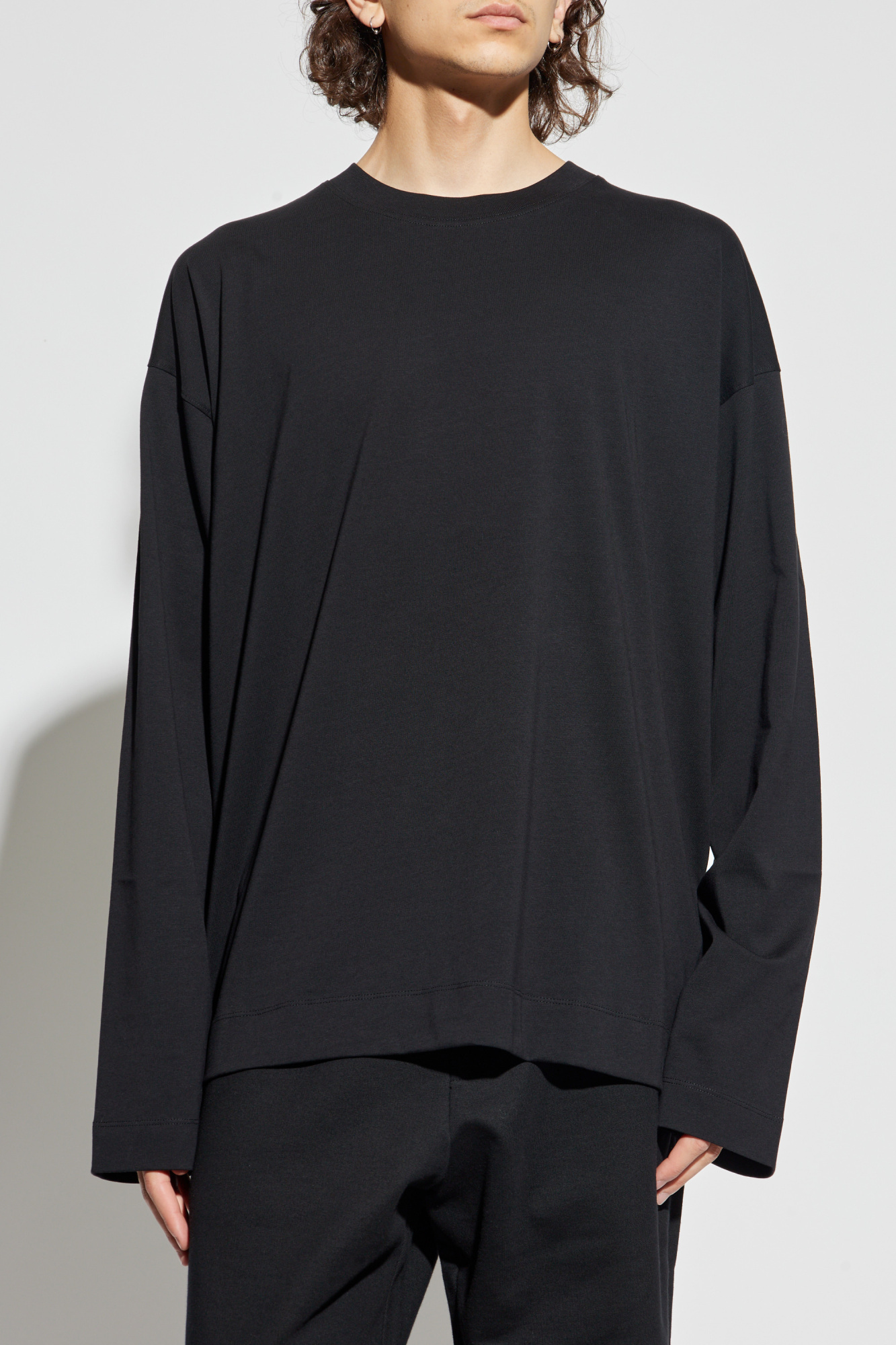 Tシャツ・カットソー DRIES VAN NOTEN Men T-shirt Black 2510211191603 900 Black hemmings long-sleeved t-shirt Dries van noten - men